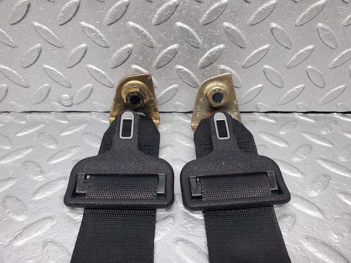 45865 Mercedes-Benz W126 420SE Rear Seat Belt Set With Buckles A1268601886 A1248601185 A1268601396