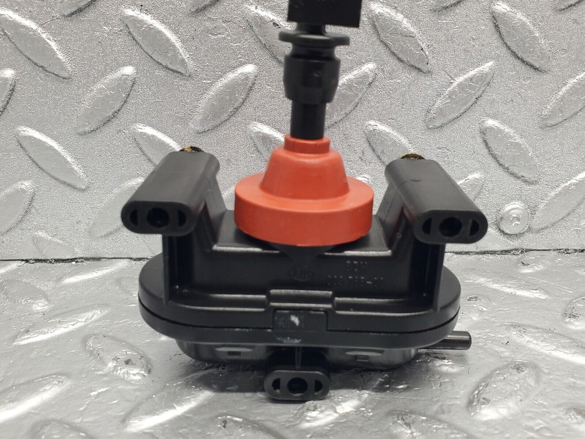 47452 Mercedes-Benz C126 500SEC Coupe Trunk Lock Vacuum Actuator Hella 003765-00