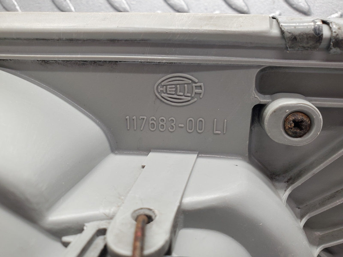 48727 Mercedes-Benz W123 Headlight Left Side Hella 117683-00 LI
