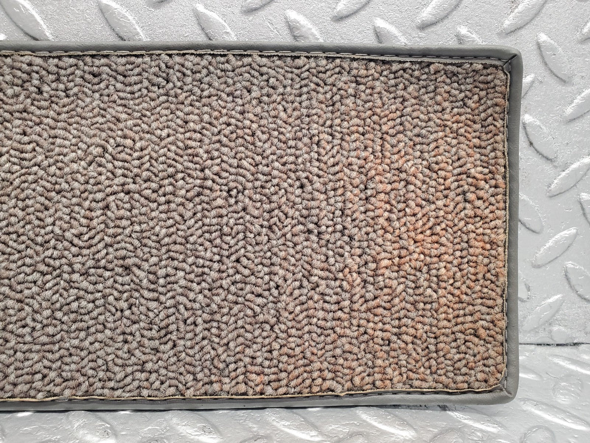 50627 Mercedes-Benz W108 280SE 3.5 Center Console Carpet Grey