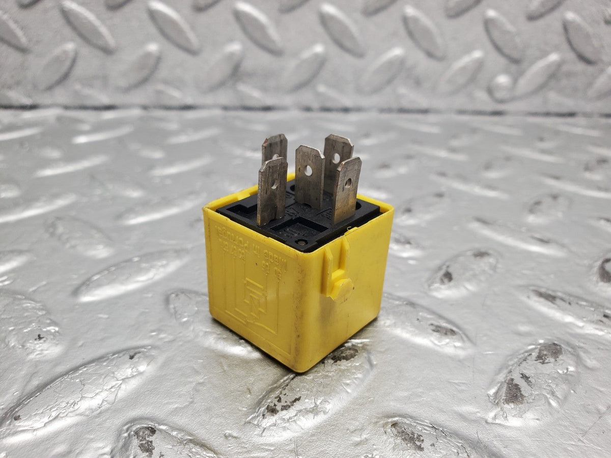 51342 Mercedes-Benz R230 R129 Coupe Multi Purpose Relay A0025421419
