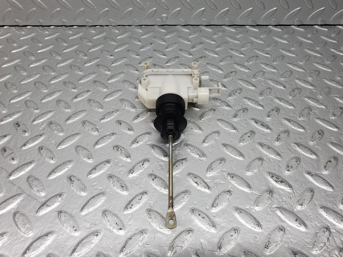 41010 Mercedes-Benz W126 300SE Front Left Door Lock Vacuum Actuator