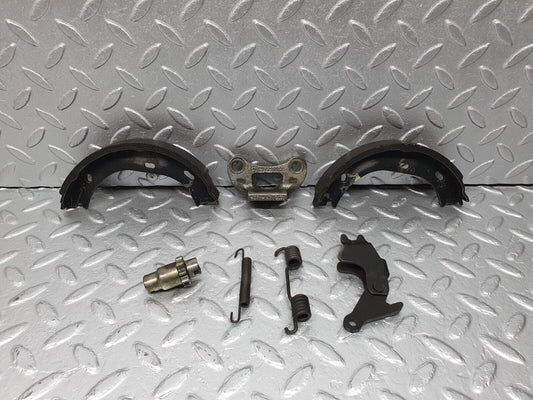 40823 Mercedes-Benz W123 300D Rear Brake Shoes Set Left Side A1234230006