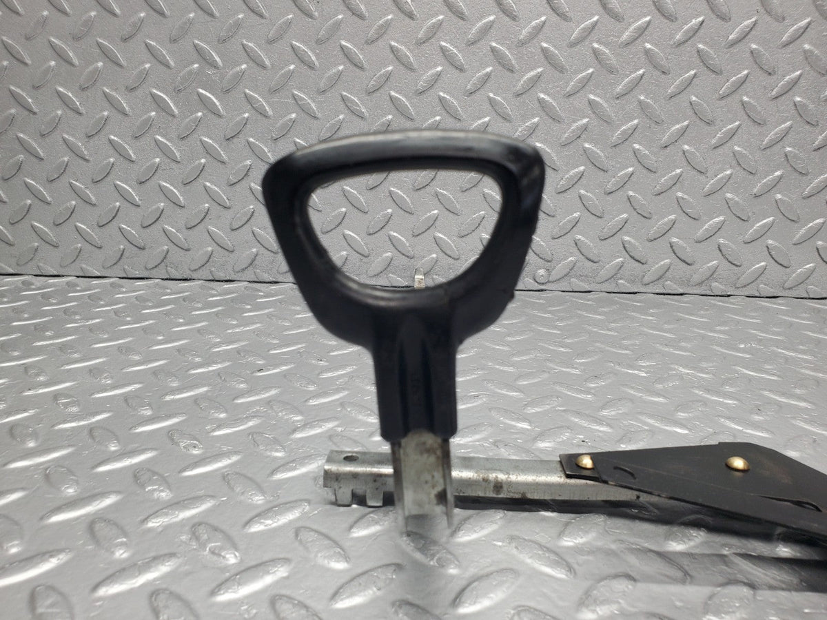 50212 Mercedes-Benz W123 230E Front Left Seat Side Sliding Handle