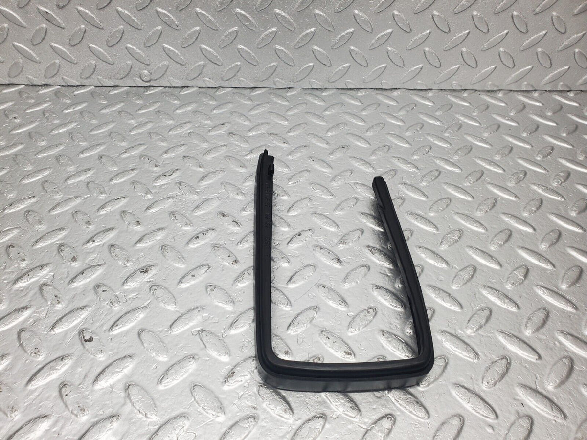 47327 Mercedes-Benz C126 500SEC Coupe Left Wing Mirror Rubber Seal A1268110535