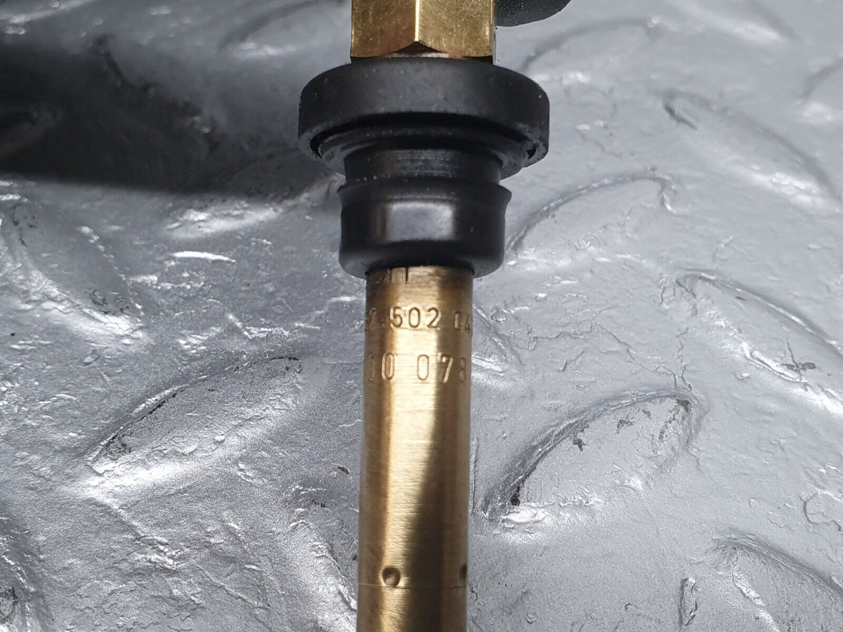 41036 Mercedes-Benz W126 300SE Fuel Injector Bosch A0000785623 0437502047