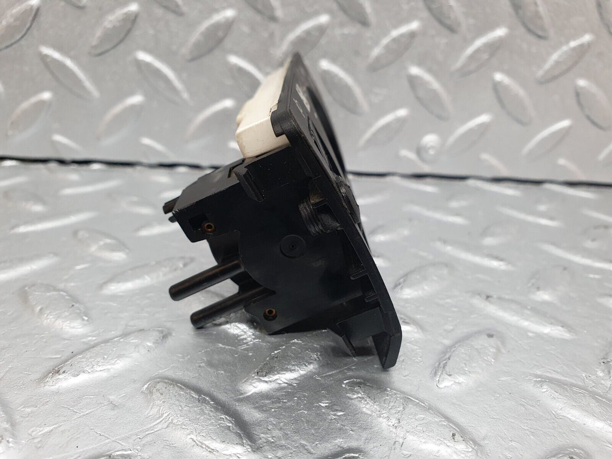 40922 Mercedes-Benz W126 300SE Headlight Switch Surround & Switch A1268000073