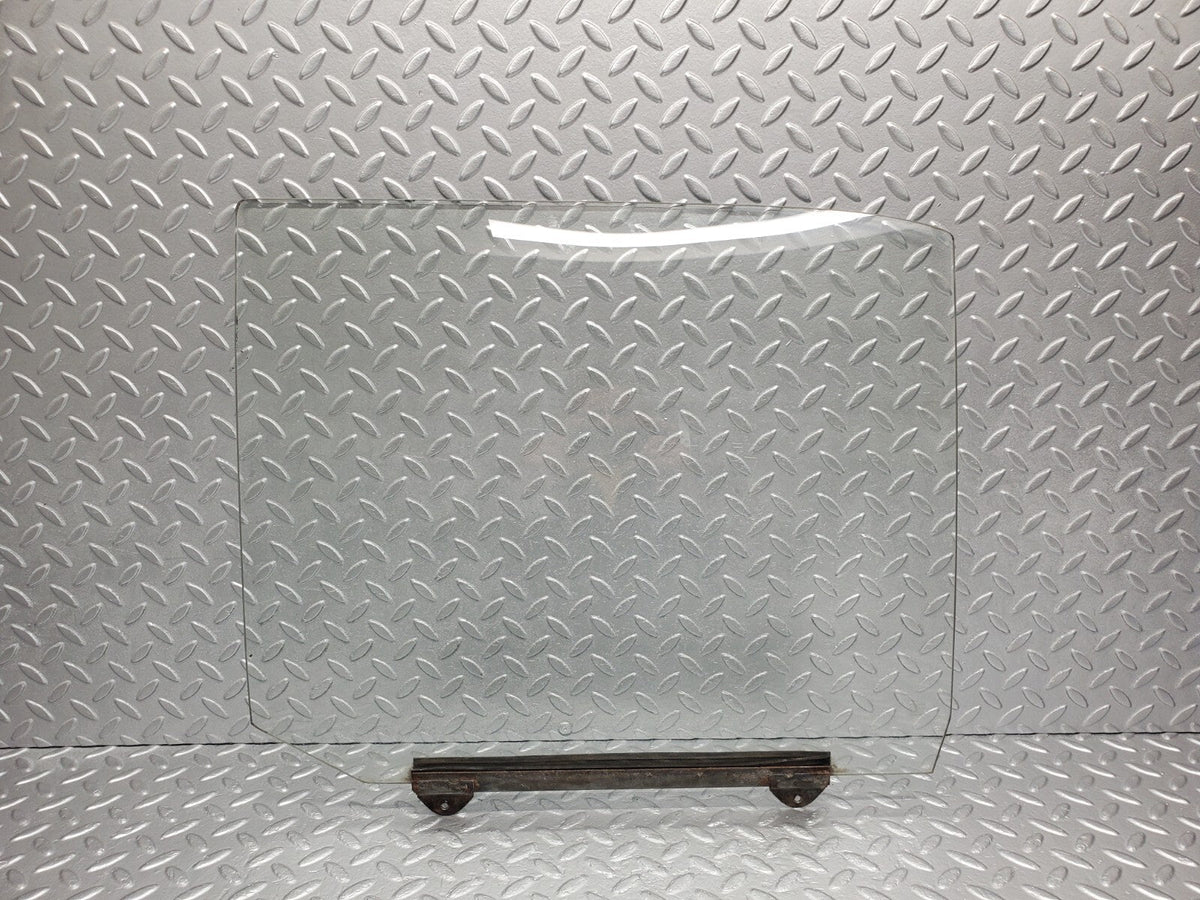 48492 Mercedes-Benz W108 Rear Left Door Window Glass