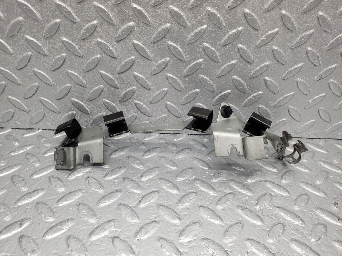 47969 Mercedes-Benz R230 350SL Coupe Oxygen Sensor Wiring Plug Bracket A2305400073