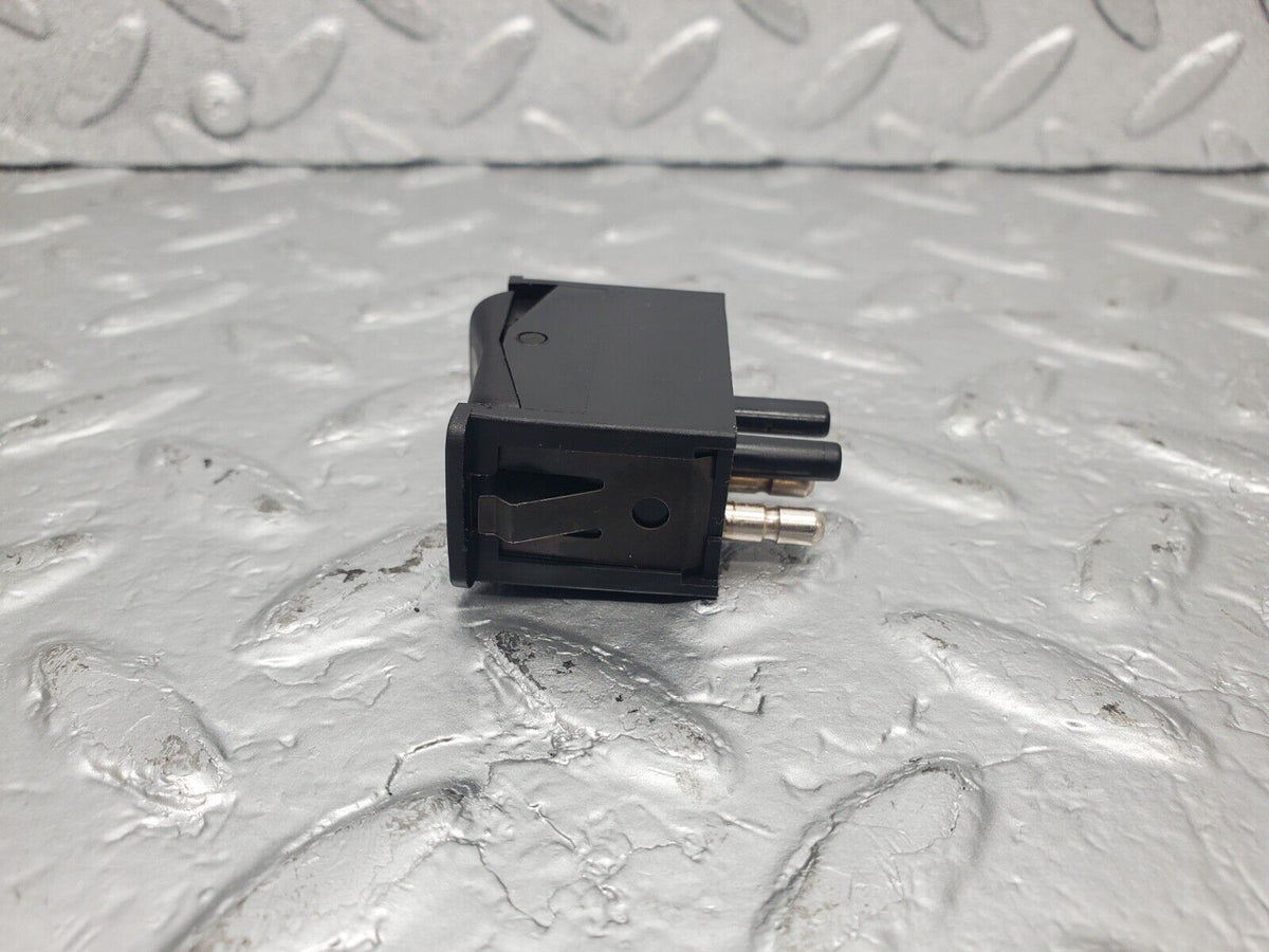 47336 Mercedes-Benz C126 500SEC Coupe Interior Light Switch A0008205910