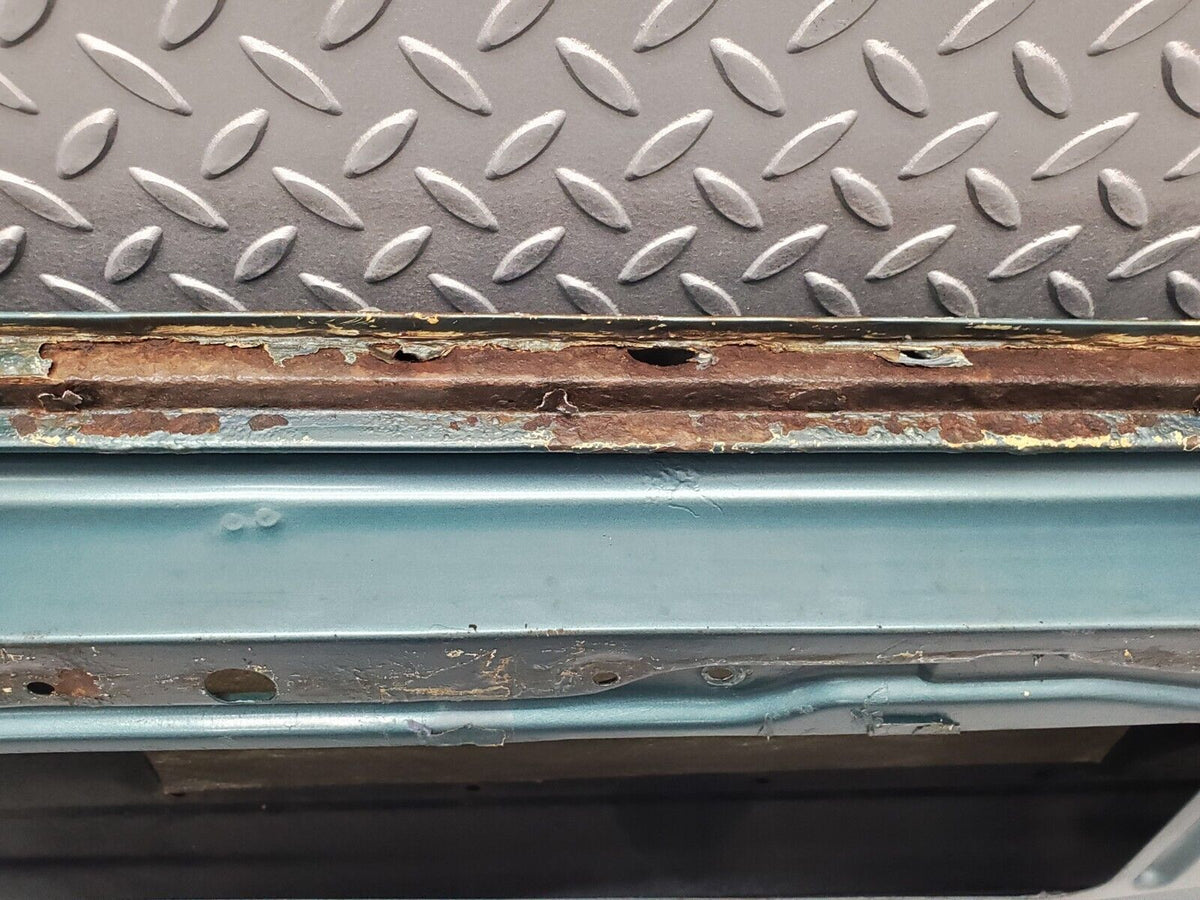 46557 Mercedes-Benz C123 280CE Coupe Right Door
