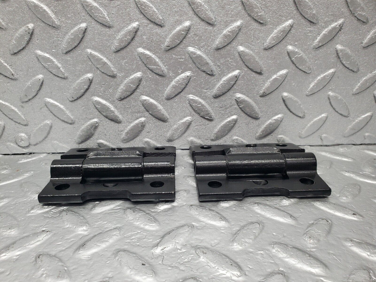 46570 Mercedes-Benz C123 280CE Coupe Door Hinge Pair Right Side A1237200037