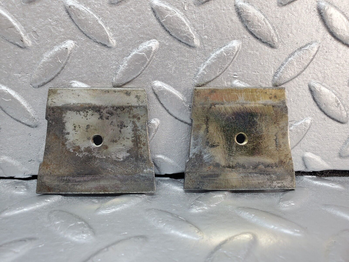 45236 Mercedes-Benz R129 300SL Coupe Door Window Guide Bracket Plastic 2x A1267250897