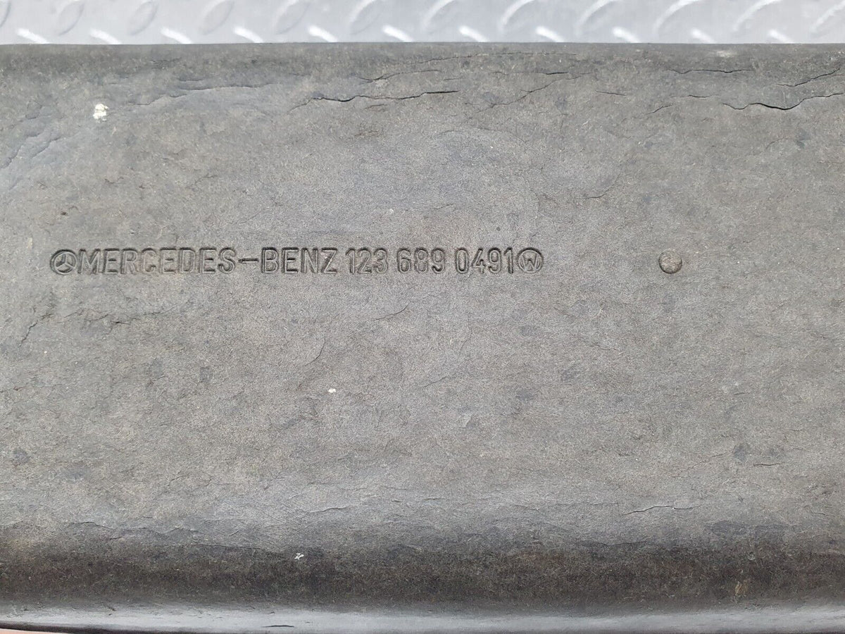 43895 Mercedes-Benz C123 230CE Coupe Glove Box A1236890491