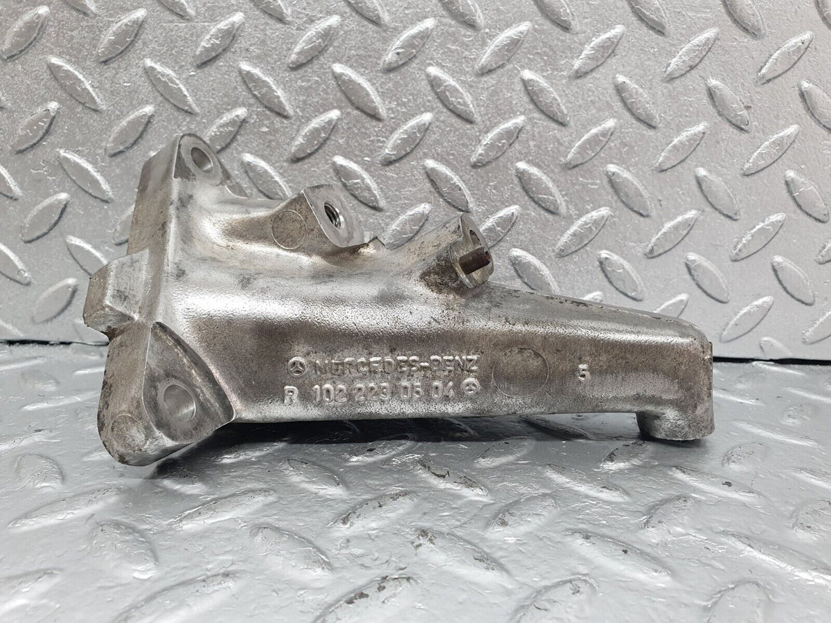 44012 Mercedes-Benz C123 230CE Coupe Engine Mount Bracket Left Side A1022230504
