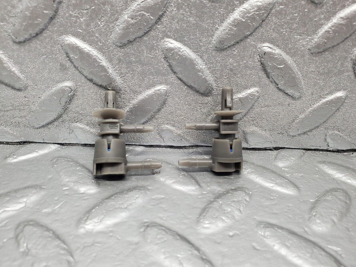 48108 Mercedes-Benz R230 350SL Coupe Vacuum Connector 2x