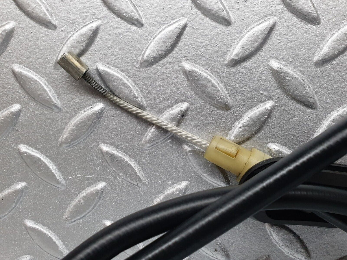 42093 Mercedes-Benz W202 C200 Parking Brake Cable A2024203085