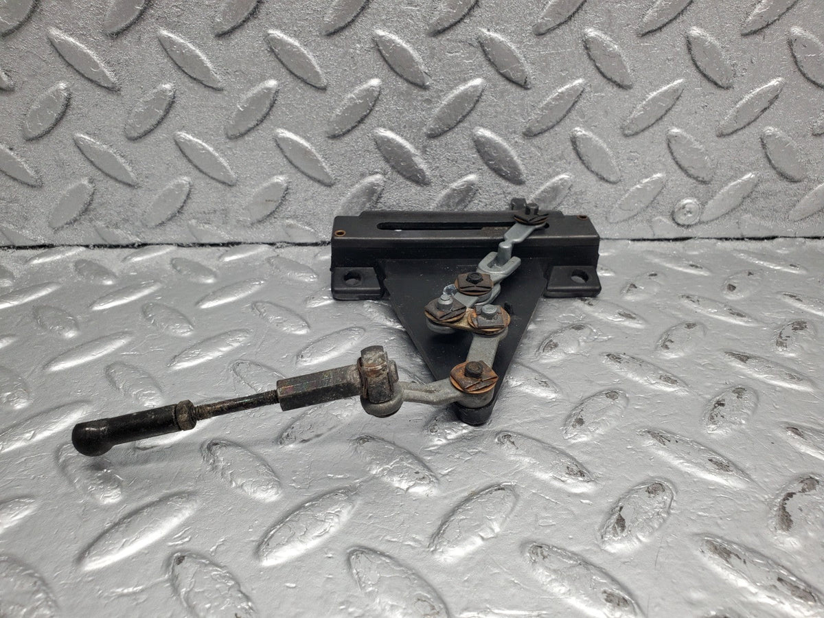 51362 Mercedes-Benz C107 R107 Air Vent Control Lever Centre