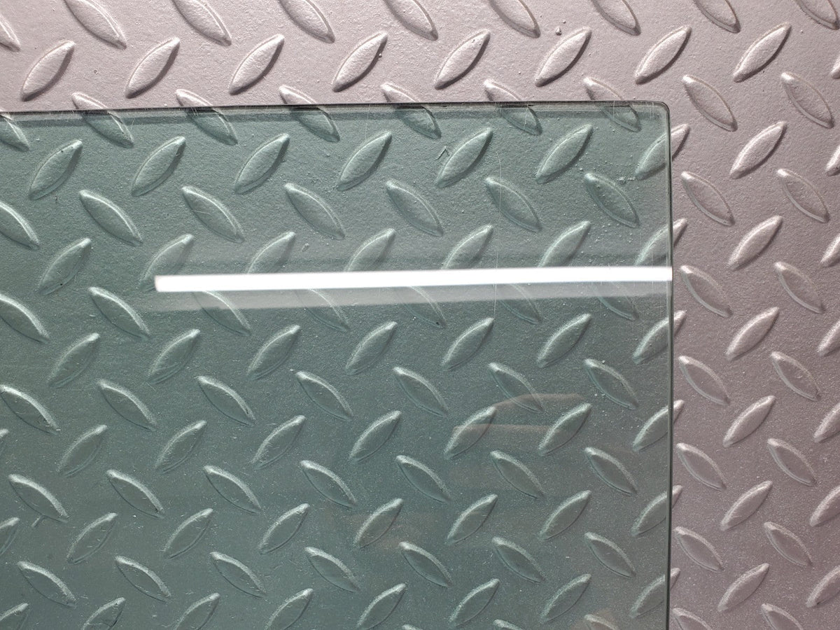49339 Mercedes-Benz A124 320E Cabriolet Front Left Door Window Glass