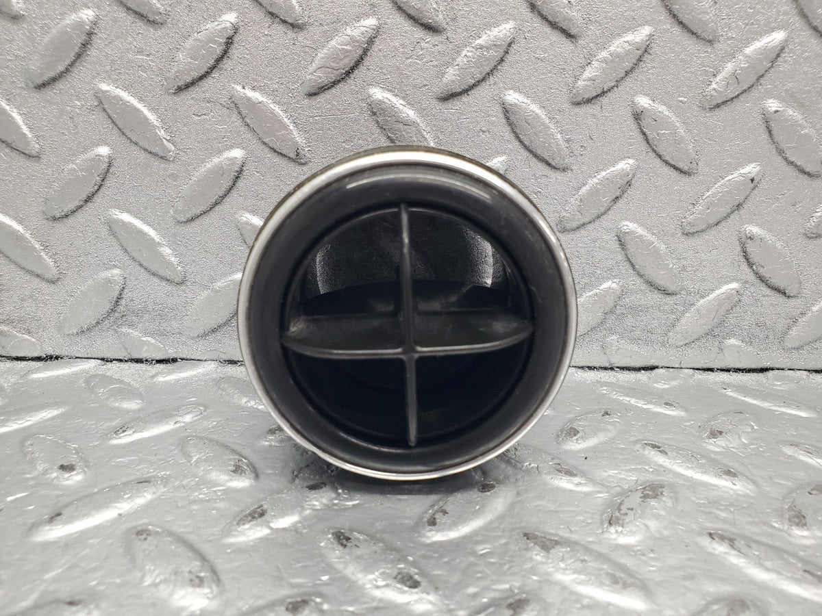 51368 Mercedes-Benz C107 R107 Dashboard Air Vent