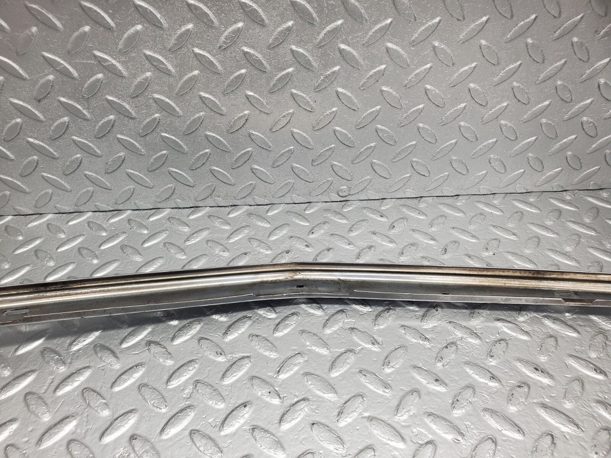48754 Mercedes-Benz W123 Bonnet Grill Chrome Frame