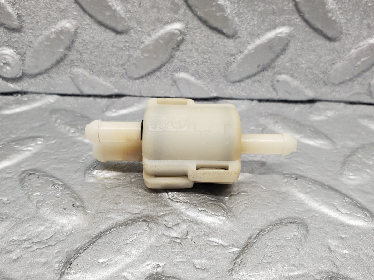 49581 Mercedes-Benz W124 W201 Windscreen Washer Fluid Distributor