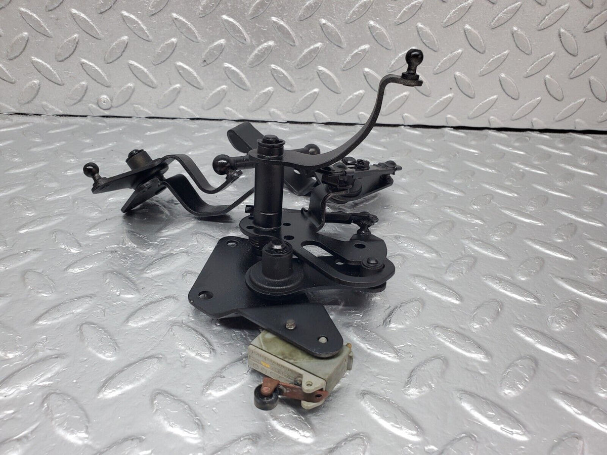 45411 Mercedes-Benz 280E M110.983 Throttle Linkage A0025450114