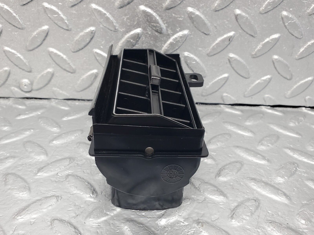 45965 Mercedes-Benz W126 420SE Dashboard Air Vent Left Side A1268310530