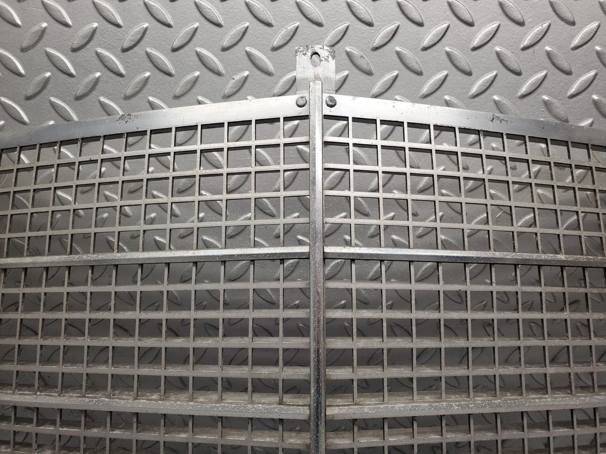 50855 Mercedes-Benz W108 280SE 3.5 Bonnet Grill