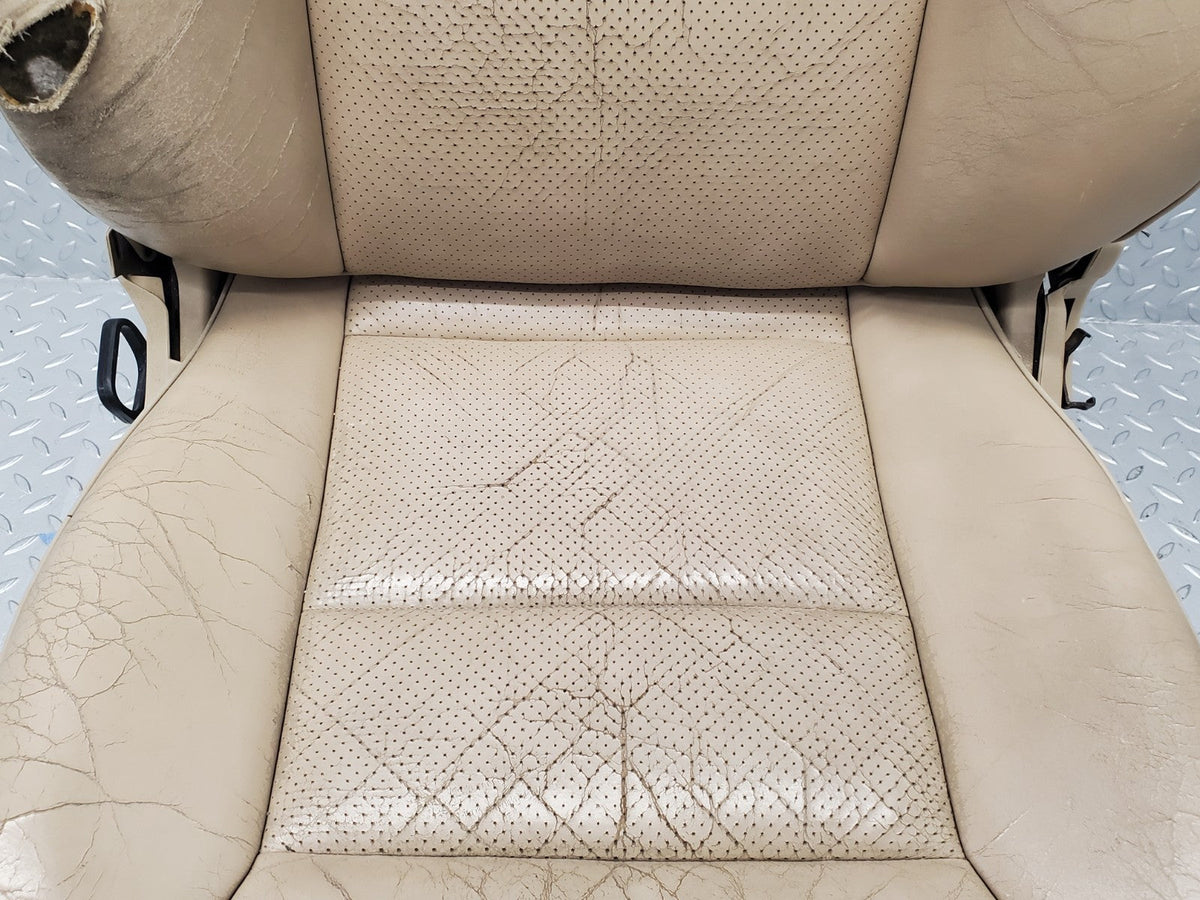 49428 Mercedes-Benz A124 320E Cabriolet Front Right Seat Leather Beige
