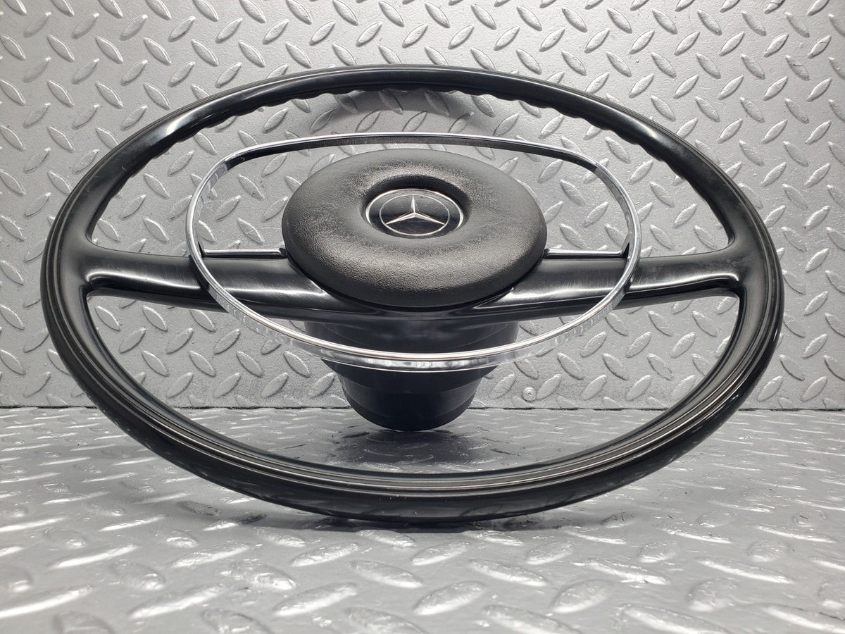 50720 Mercedes-Benz W108 280SE 3.5 Steering Wheel
