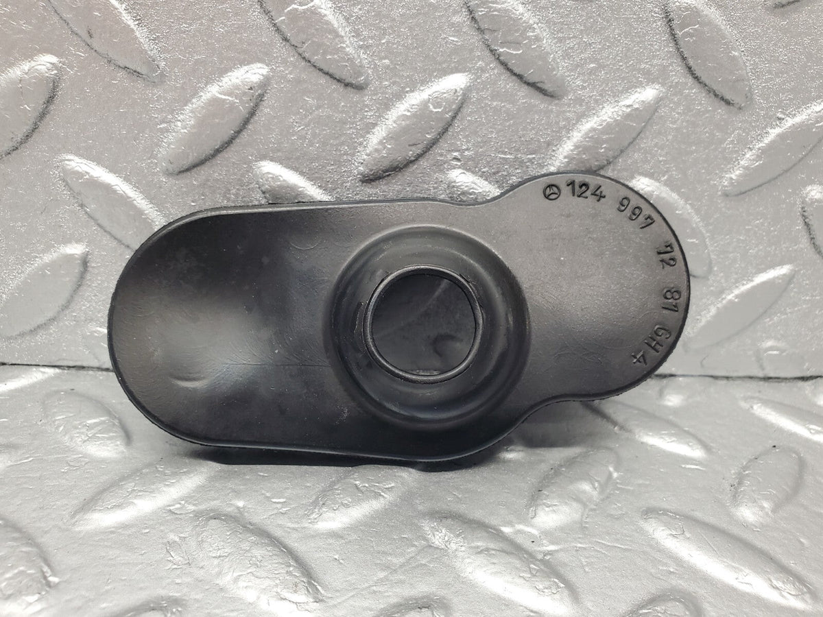 48998 Mercedes-Benz A124 320E Cabriolet Firewall Rubber Grommet A1249977281