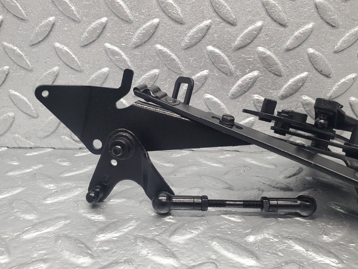 46187 Mercedes-Benz W124 280E Throttle Linkage A1040702321