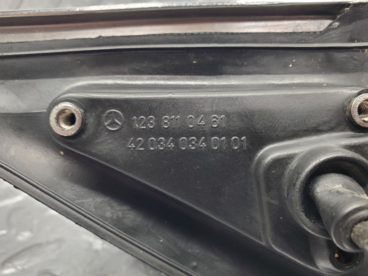 48643 Mercedes-Benz W123 Wing Mirror Right Side A1238110461 A1238110441
