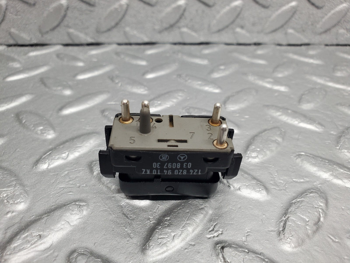 49113 Mercedes-Benz A124 320E Cabriolet Electric Window Switch Right Side A1248209410