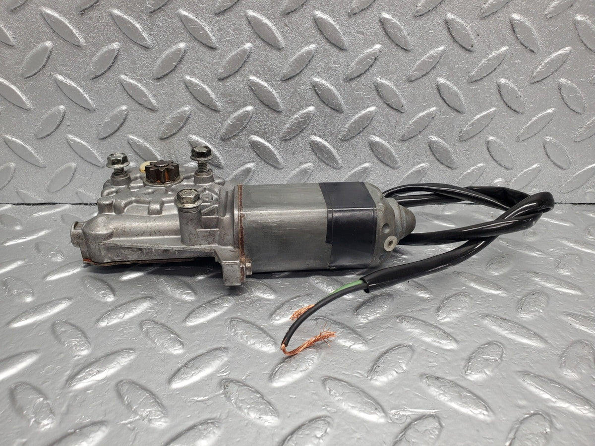48651 Mercedes-Benz W123 Rear Right Window Regulator Motor Bosch 0130821016