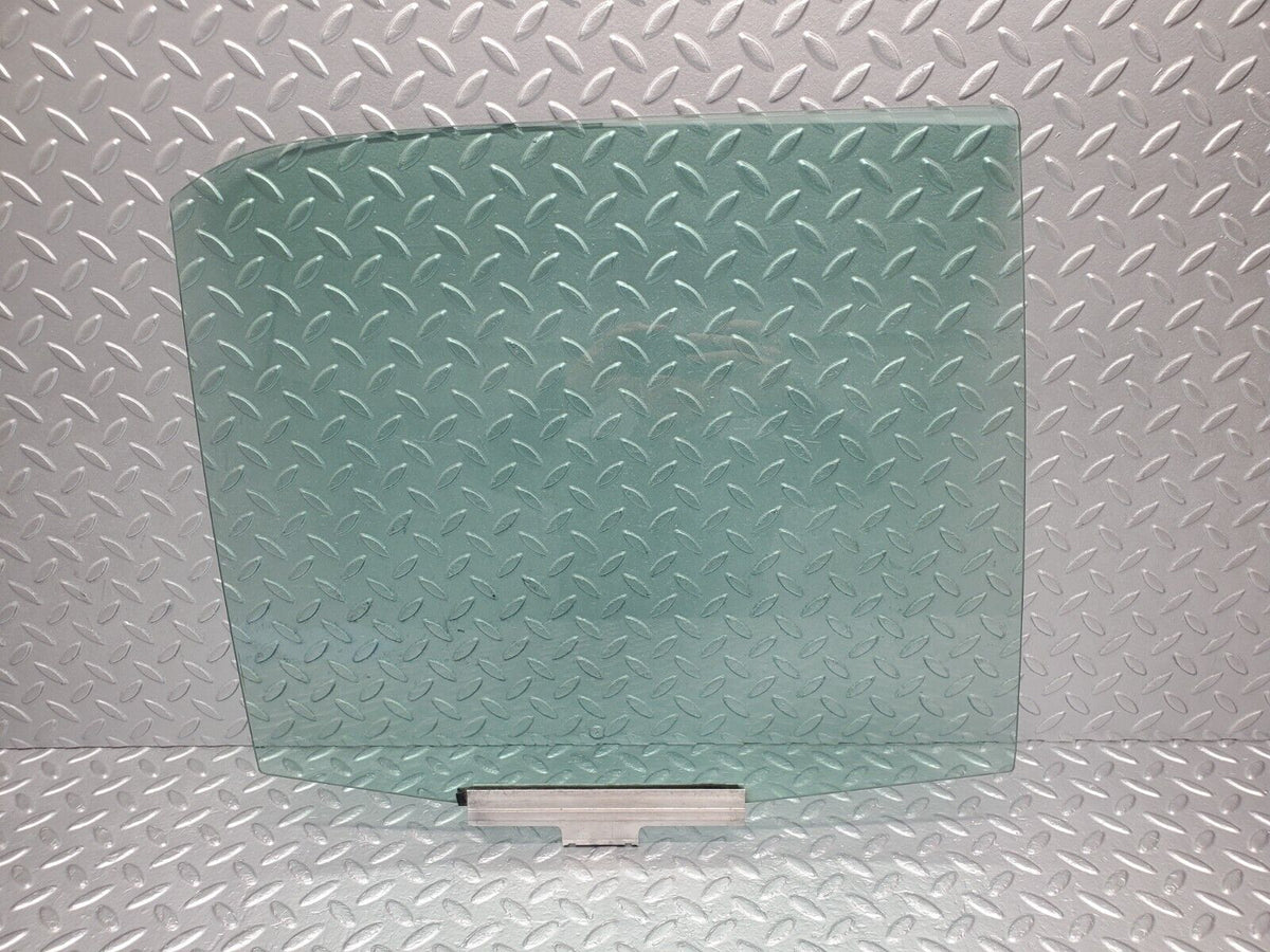 46248 Mercedes-Benz W124 280E Rear Right Door Window Glass