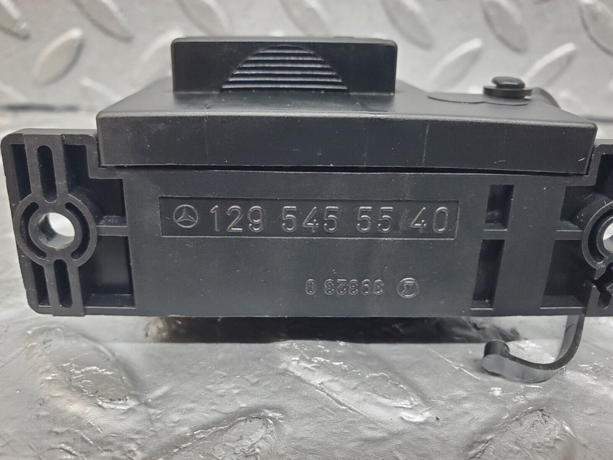 44623 Mercedes-Benz W124 220E Diagnostic Connector A1295455540 A1295450003