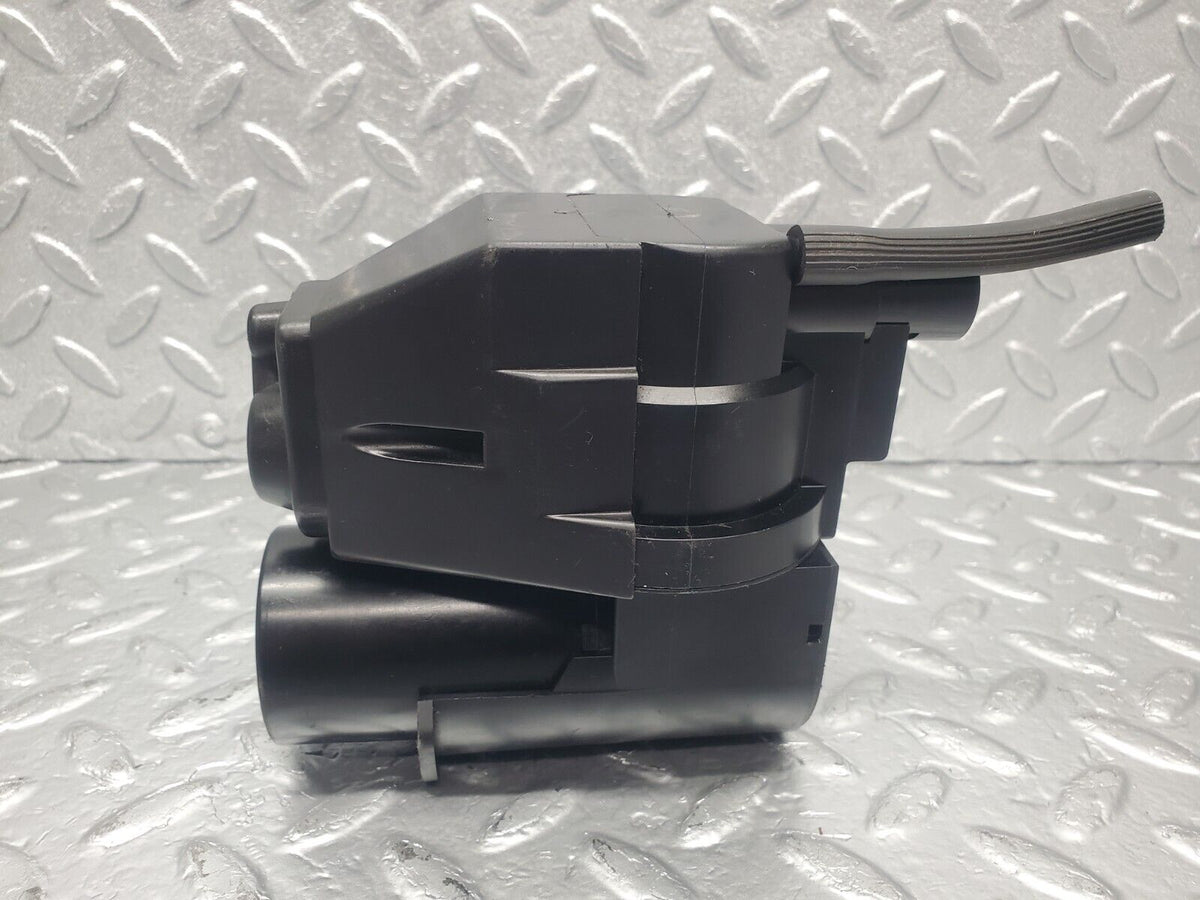 47320 Mercedes-Benz C126 500SEC Coupe Central Locking Pump Hella A1268000348