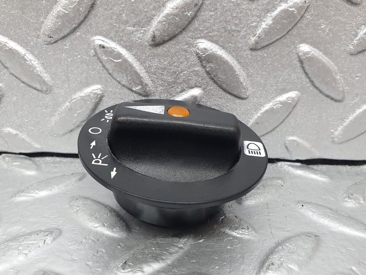 44087 Mercedes-Benz C123 230CE Coupe Headlight Switch Knob A1075450530
