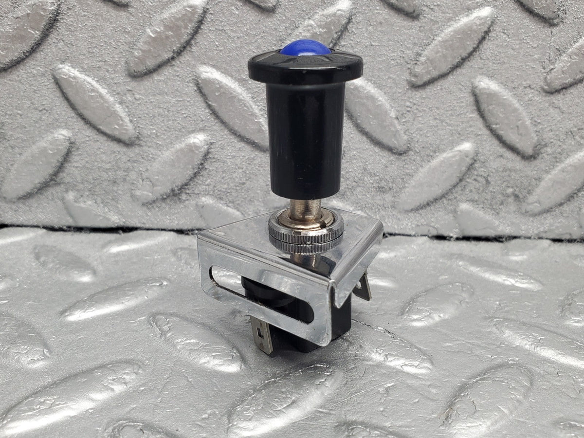 50501 Mercedes-Benz W108 280SE 3.5 Fog Light Switch