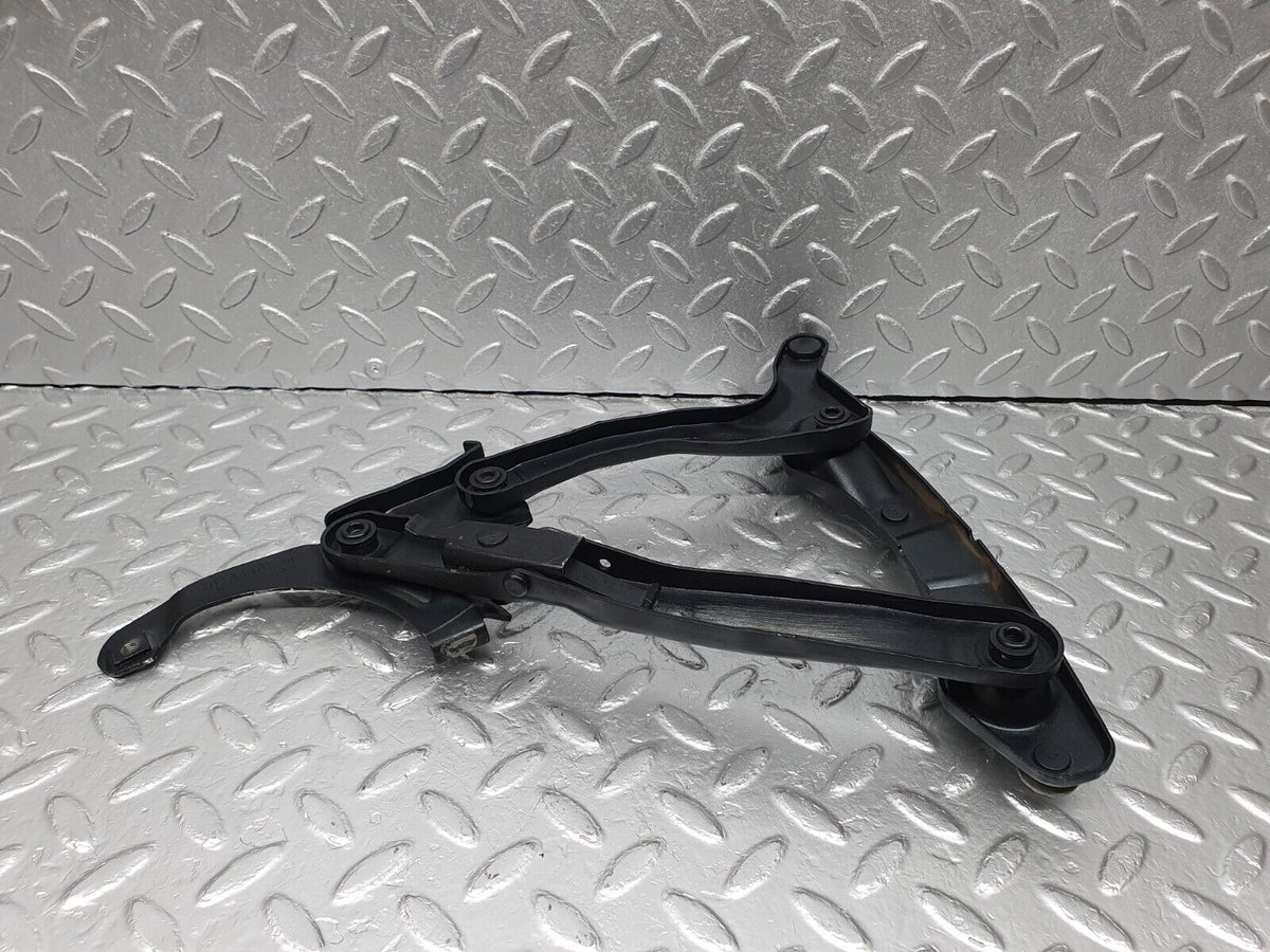 41873 Mercedes-Benz W202 C200 Bonnet Hinge Right Side A2028800228