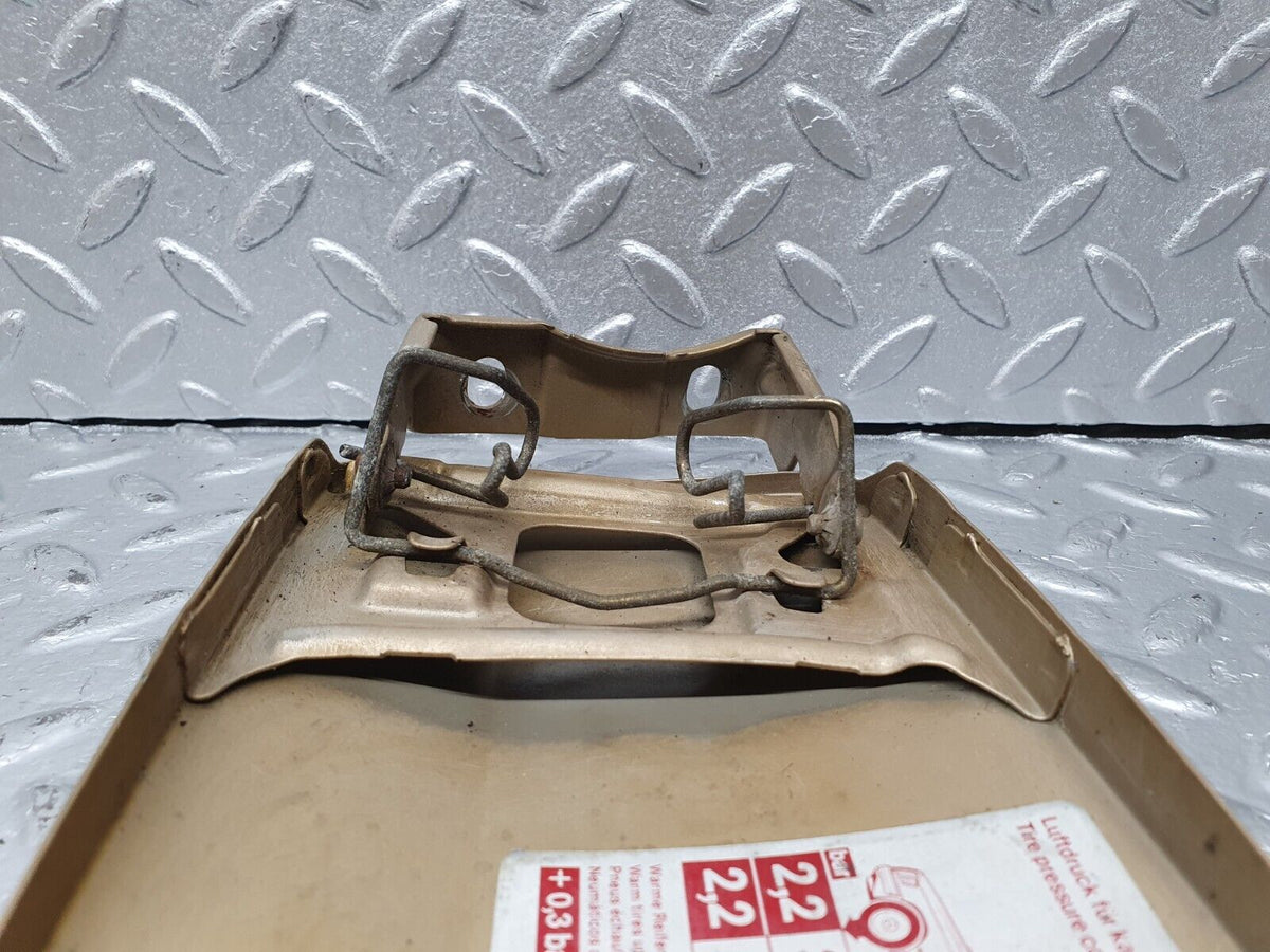 41473 Mercedes-Benz W124 200E Fuel Tank Flap Cap A1245841639