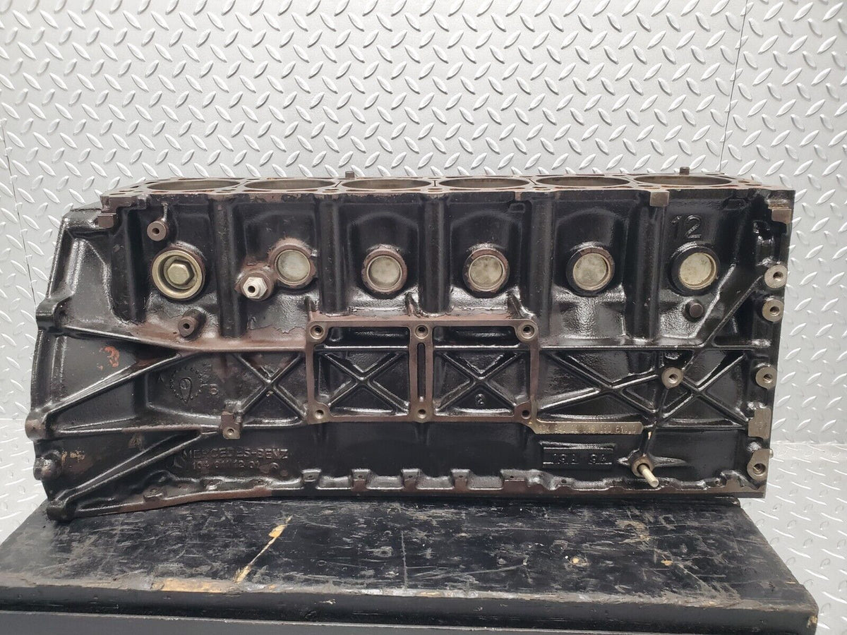 46315 Mercedes-Benz W124 280E Engine Block 104.942 A1040111201