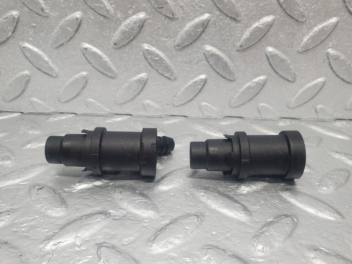 46037 Mercedes-Benz W126 420SE Fuel Injector Holder 2X