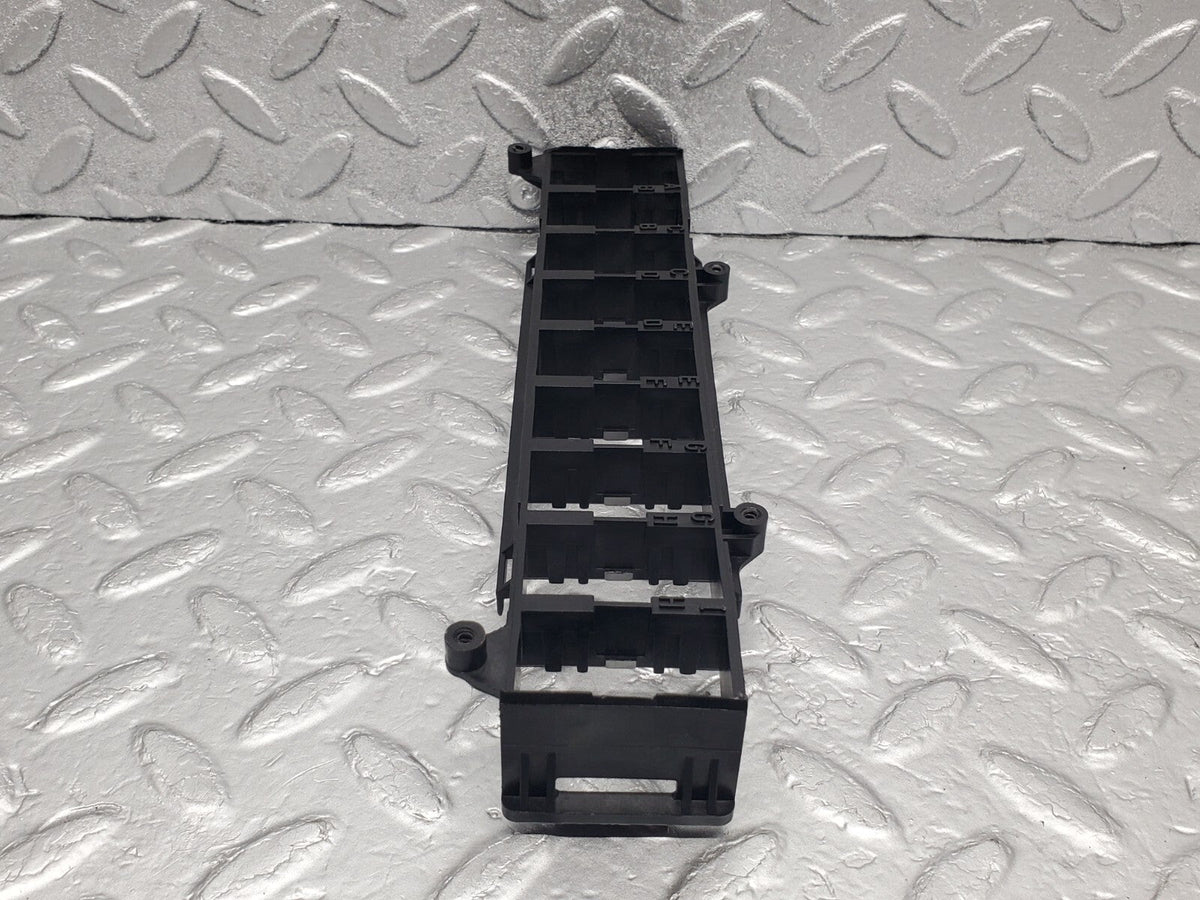 48934 Mercedes-Benz A124 320E Cabriolet Centre Console Switch Bracket A1248210071