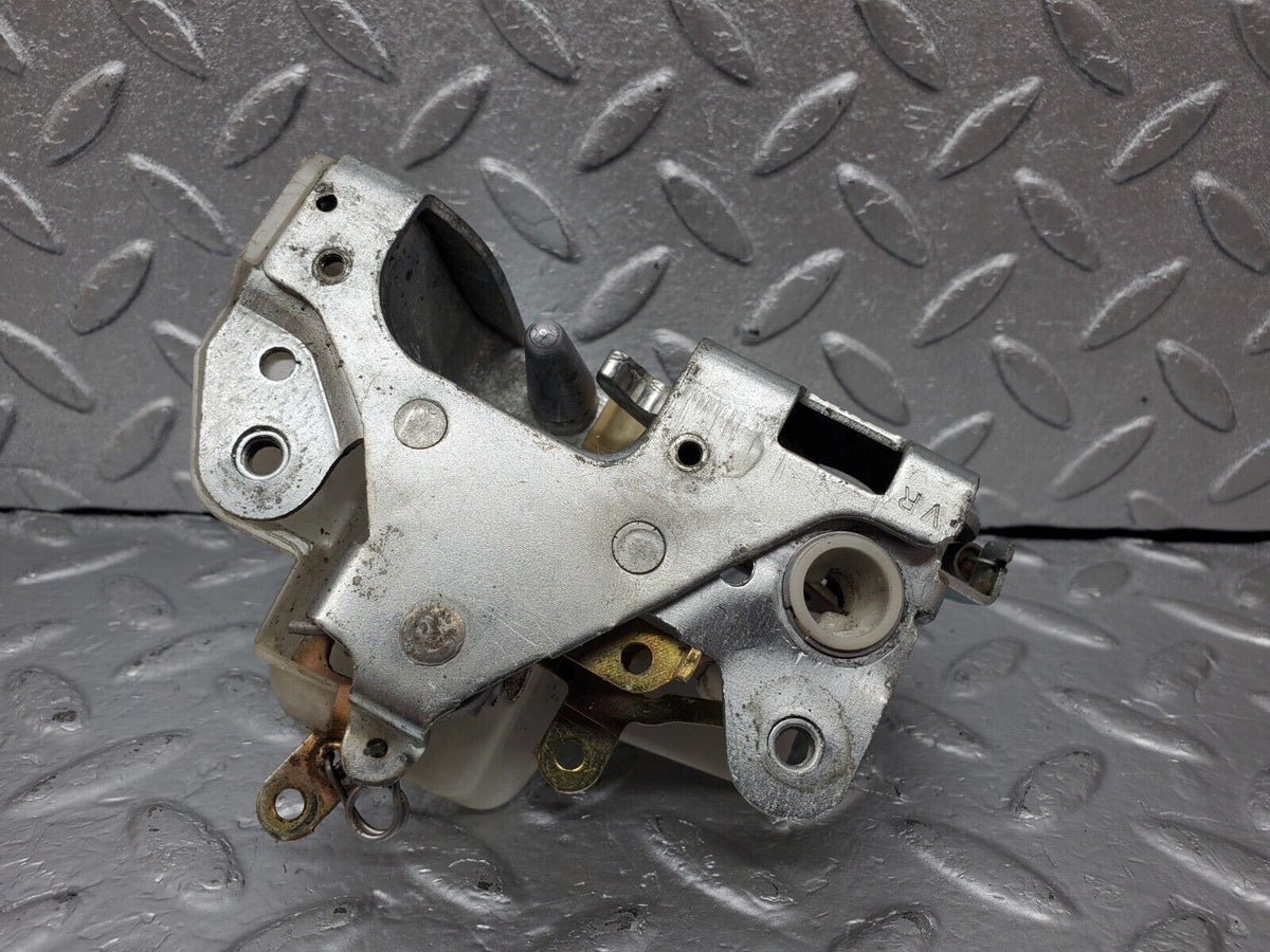 45620 Mercedes-Benz W126 420SE Front Right Door Lock Mechanism A1237230208