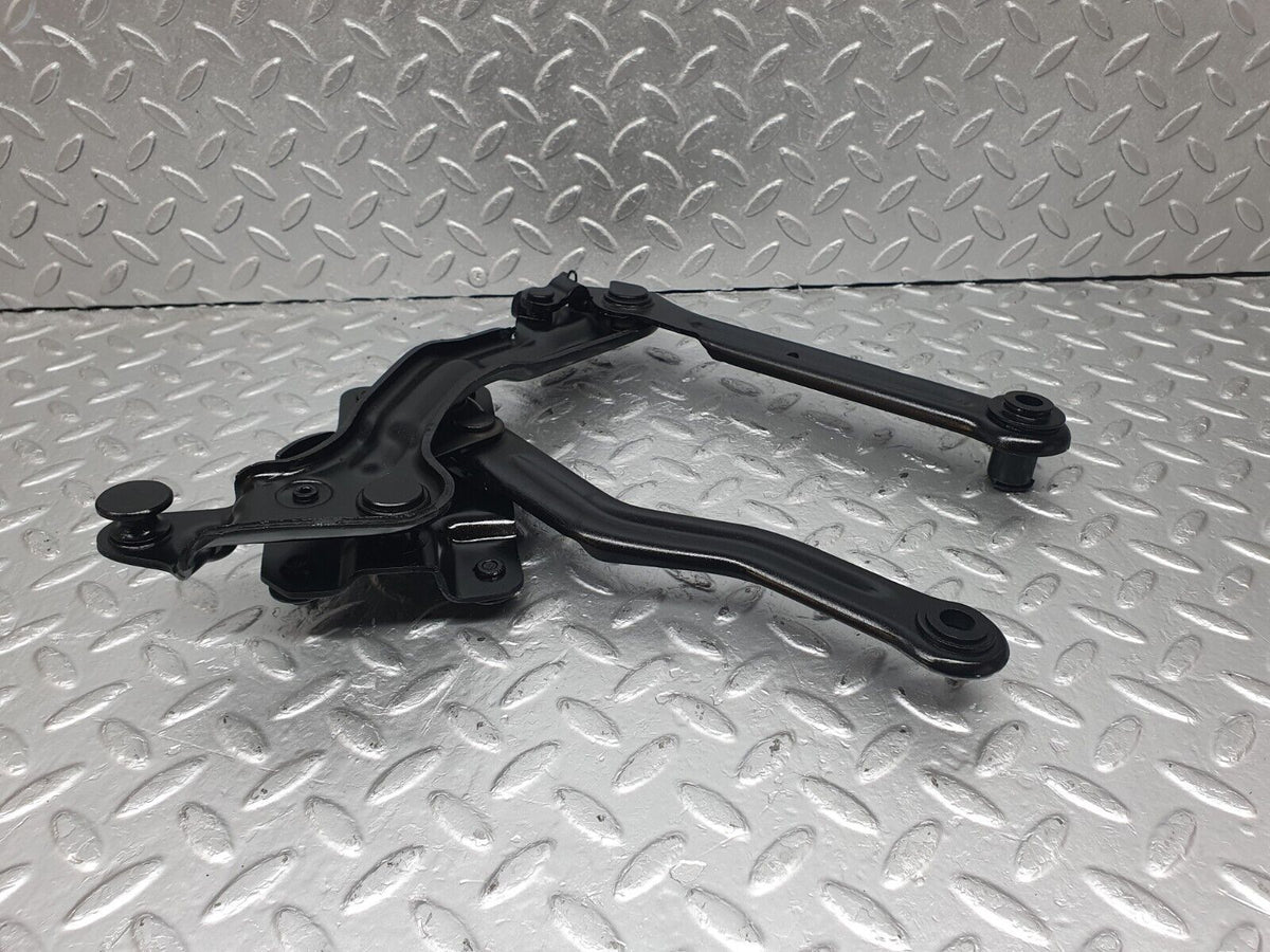 43509 Mercedes-Benz C126 380SEC Coupe Bonnet Hinge Right Side
