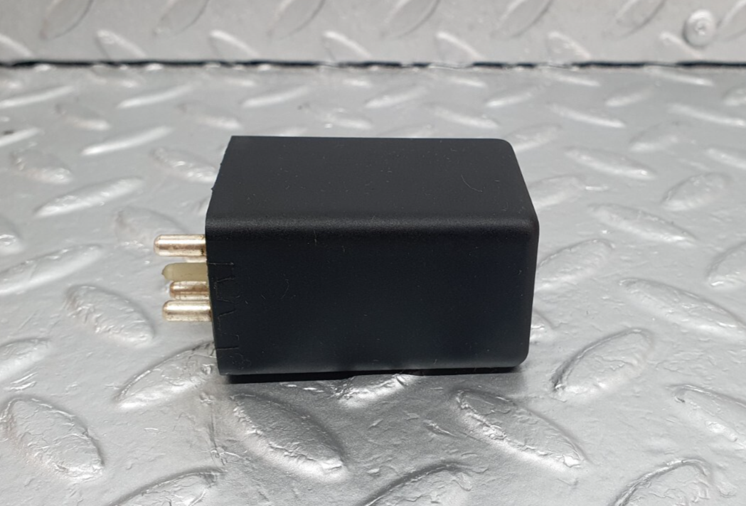 42903 Mercedes-Benz W201 190 2.0L Multi Purpose Relay A0015457305