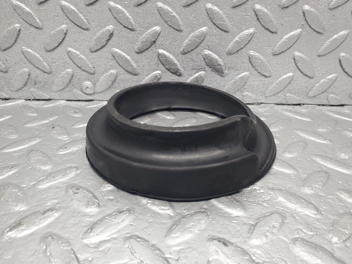 50943 Mercedes-Benz W108 280SE 3.5 Rubber Bushing 18mm A1083250385